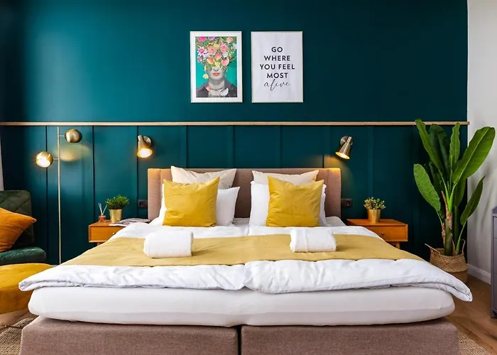 Stylish And Comfortable Downtown Home